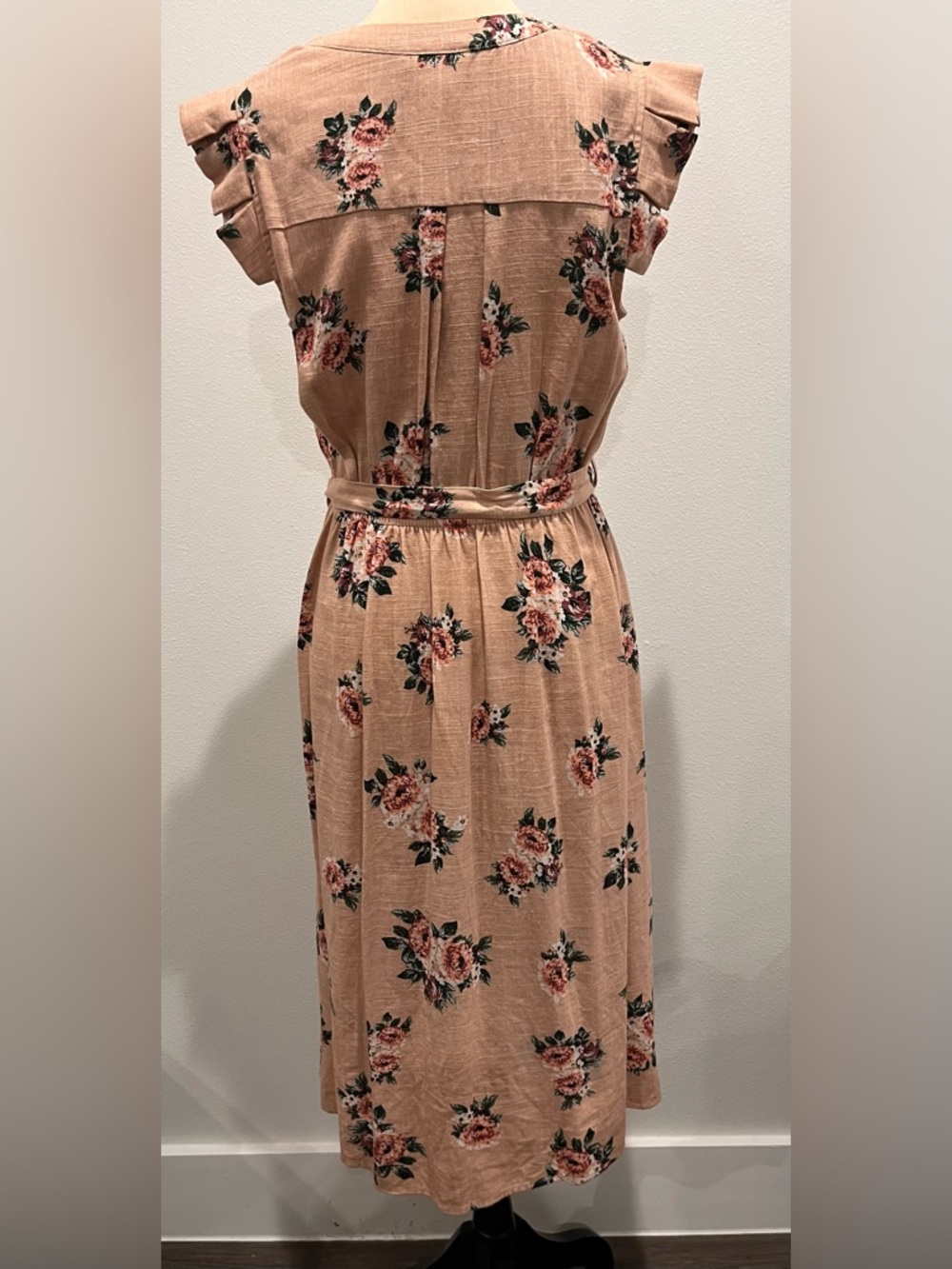 Monteau Los Angeles Tie-Waist Midi Dress in Light Peach - Picture 2 of 2